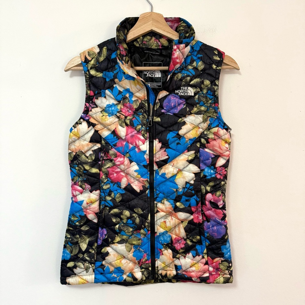 The North Face Women’s Thermoball Puffer Vest Floral/Black